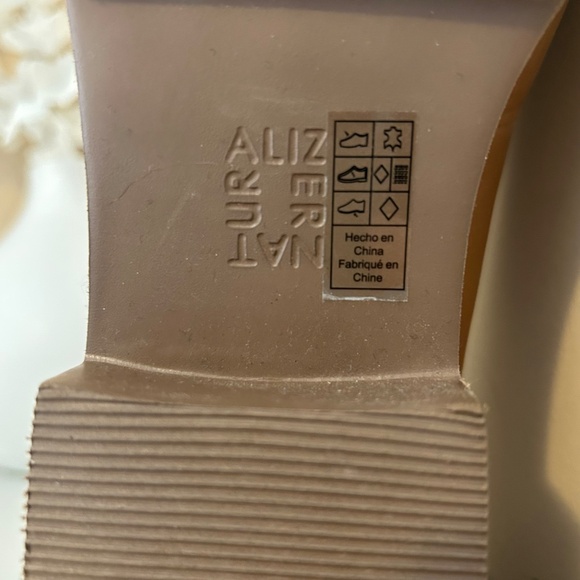 Like New Naturalizer Darry Platform Loafers Toffee Natural Leather Size 8 - Picture 9 of 16